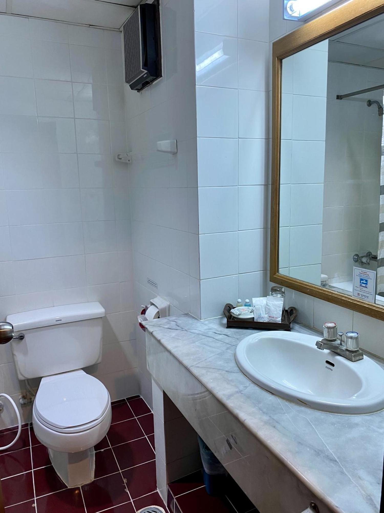 Maeyom Palace Hotel Phrae Bagian luar foto