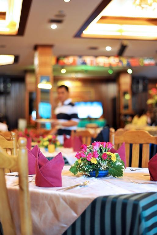 Maeyom Palace Hotel Phrae Bagian luar foto