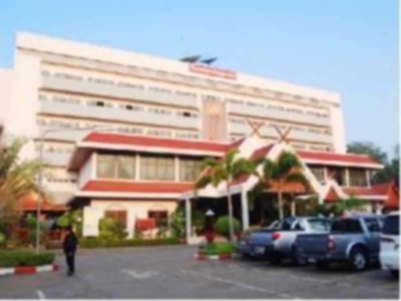 Maeyom Palace Hotel Phrae Bagian luar foto