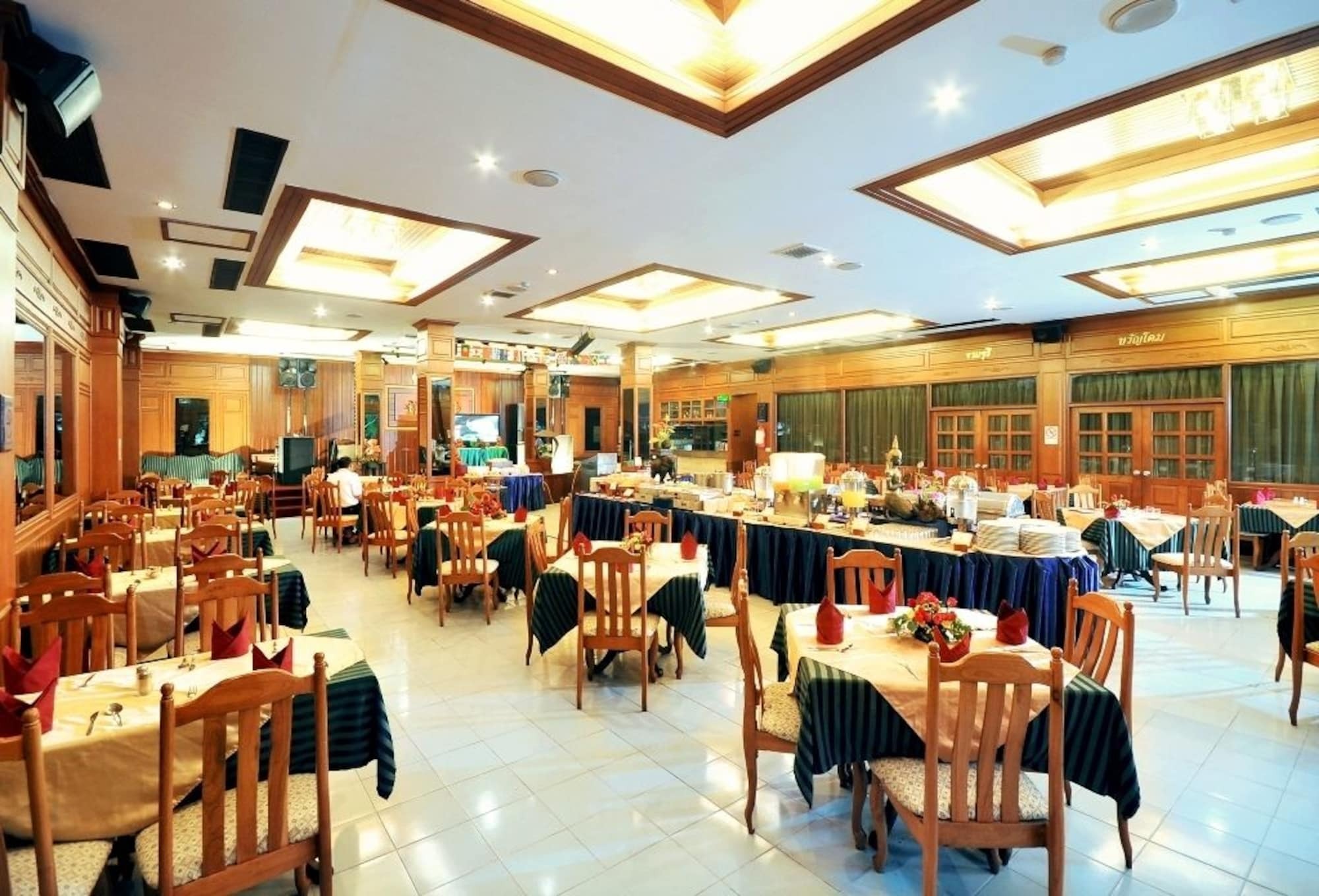 Maeyom Palace Hotel Phrae Bagian luar foto